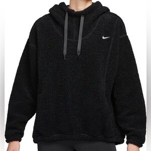 Nike Therma-Fit Thick Women
Pullover Hoodie